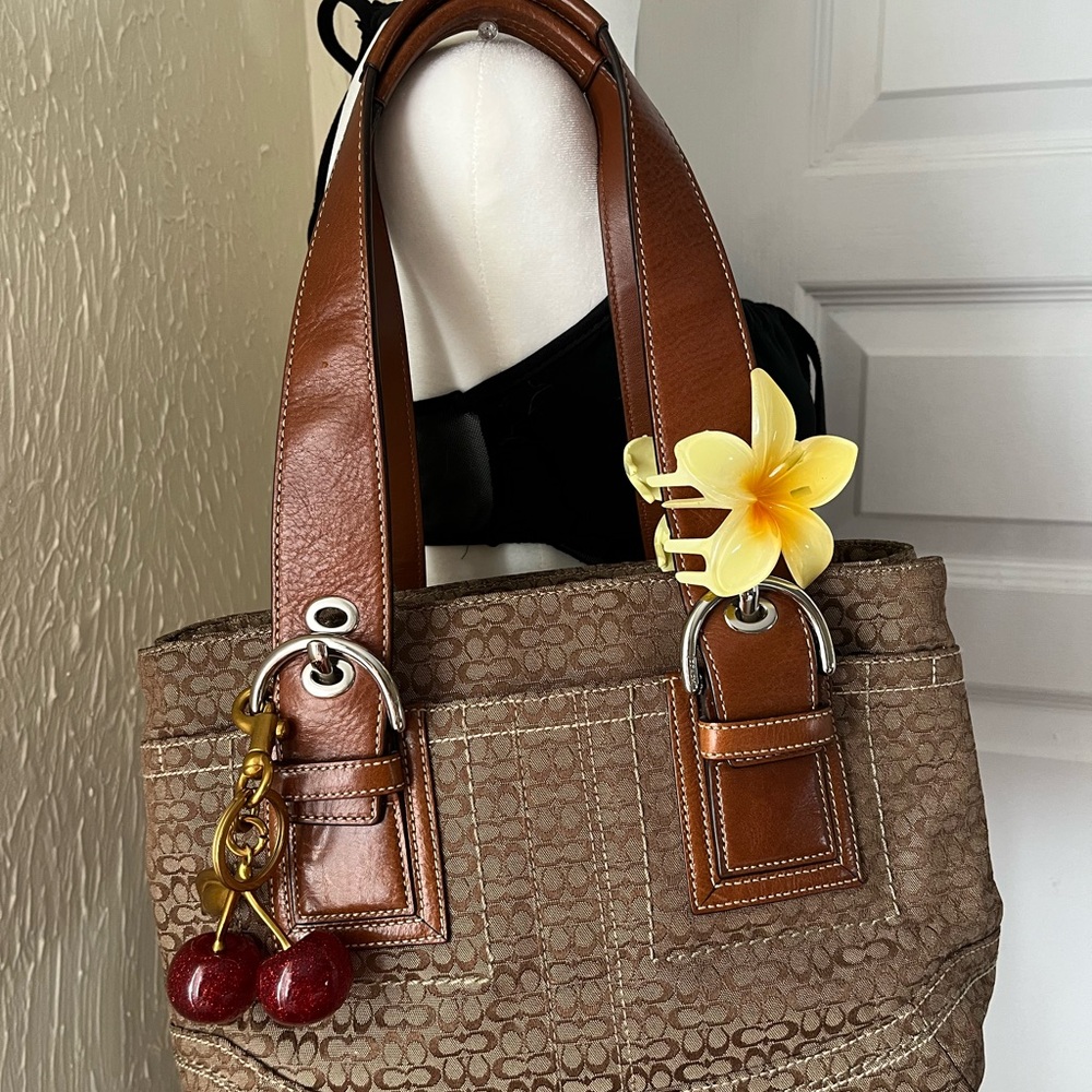 Brown vintage coach bag